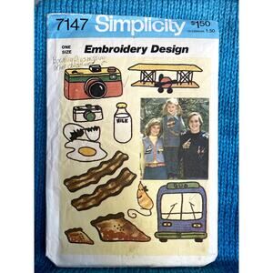 Simplicity 7147 pattern Embroidery transfer camera food car bus frog hand 1970s